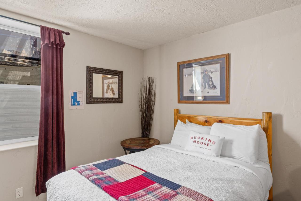 Hotel The Bucking Moose West Yellowstone Exteriér fotografie