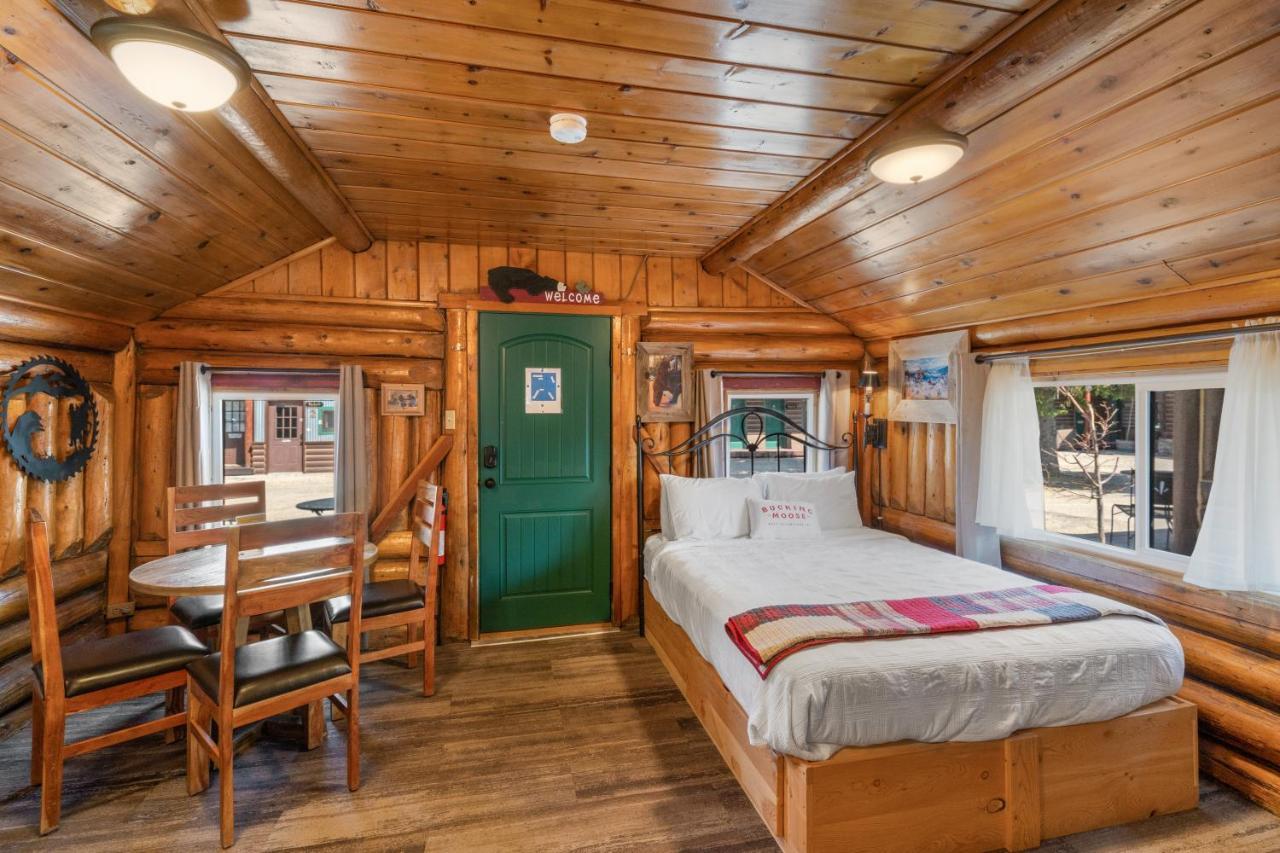 Hotel The Bucking Moose West Yellowstone Exteriér fotografie