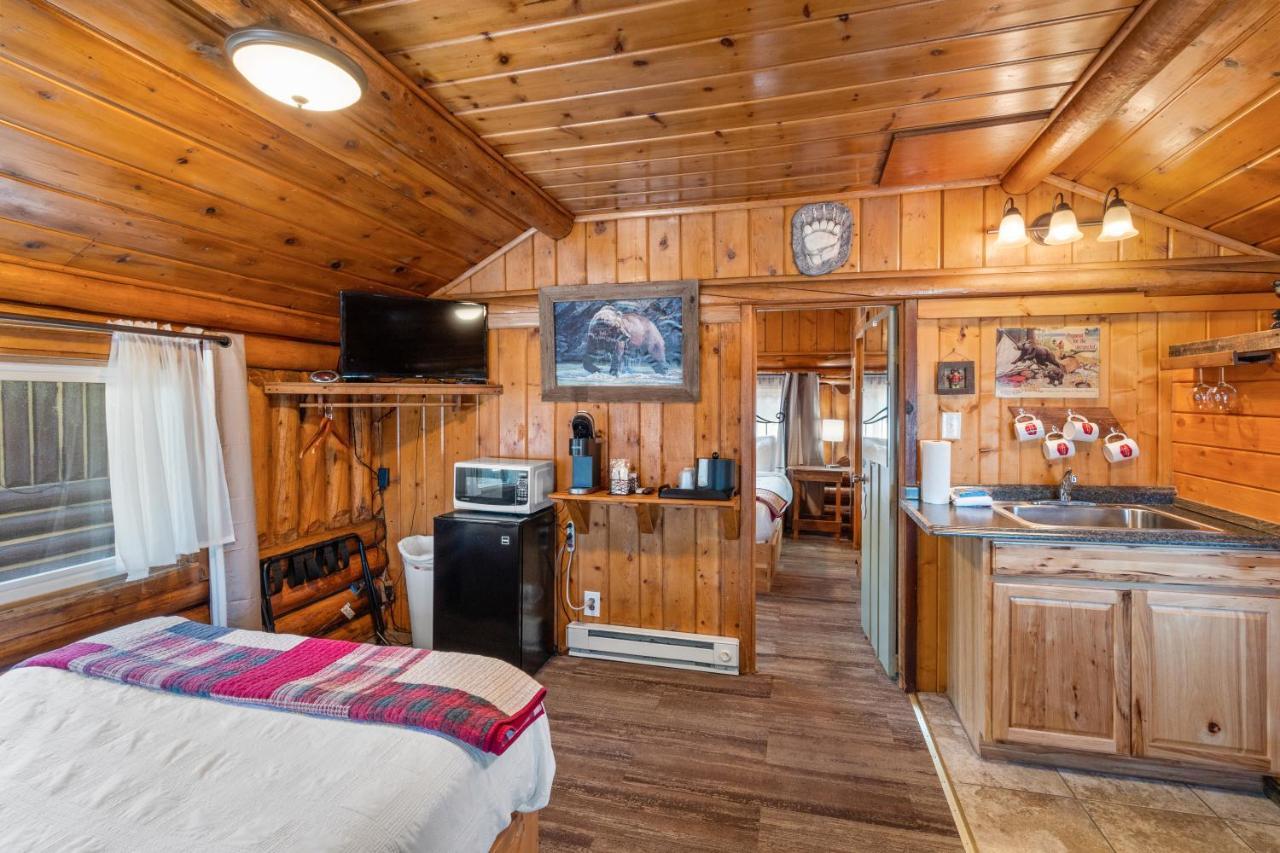 Hotel The Bucking Moose West Yellowstone Exteriér fotografie