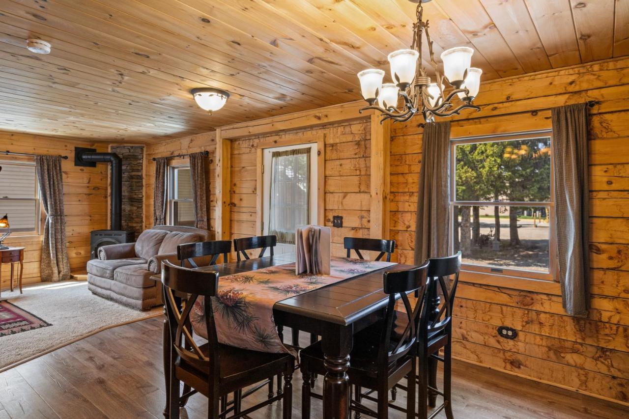 Hotel The Bucking Moose West Yellowstone Exteriér fotografie