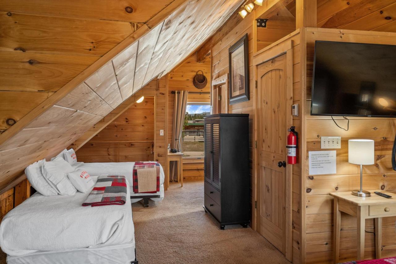 Hotel The Bucking Moose West Yellowstone Exteriér fotografie