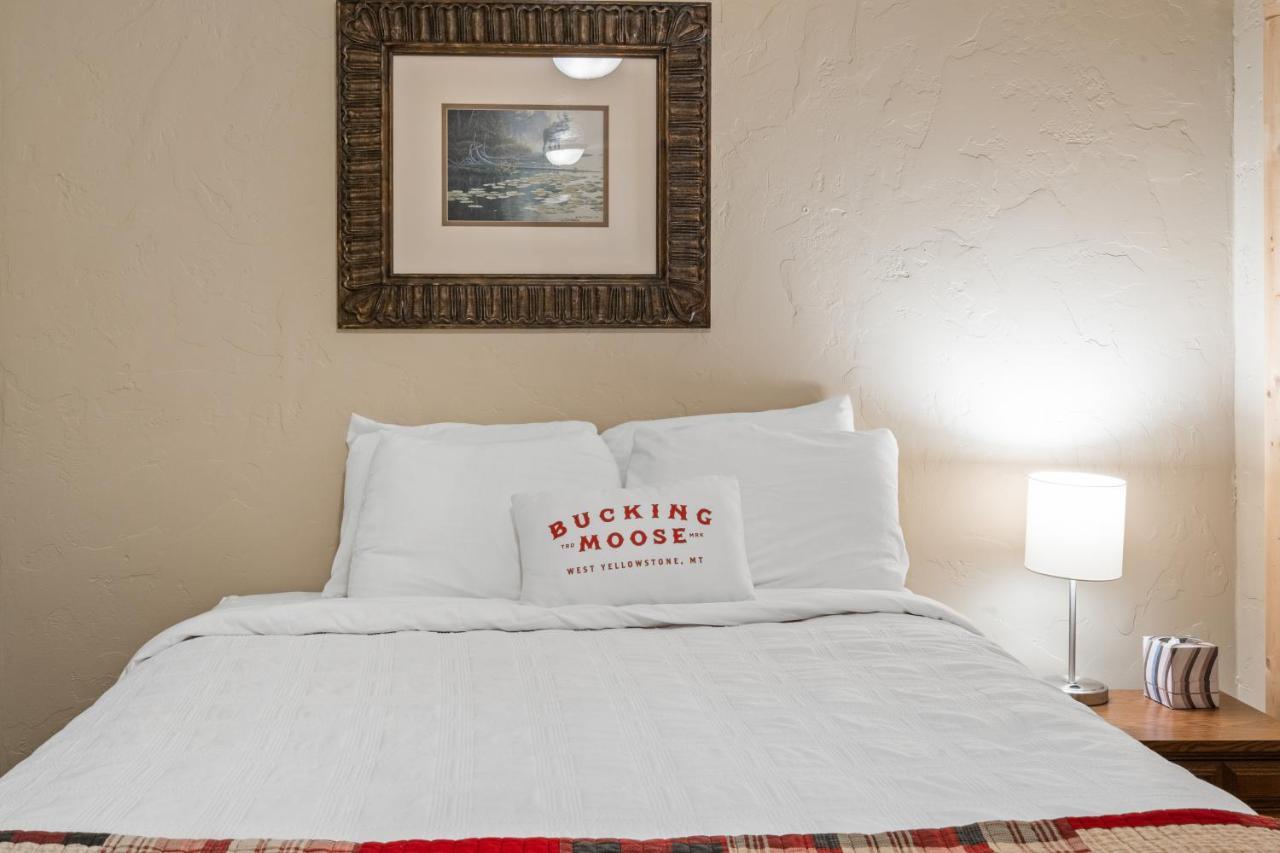 Hotel The Bucking Moose West Yellowstone Exteriér fotografie