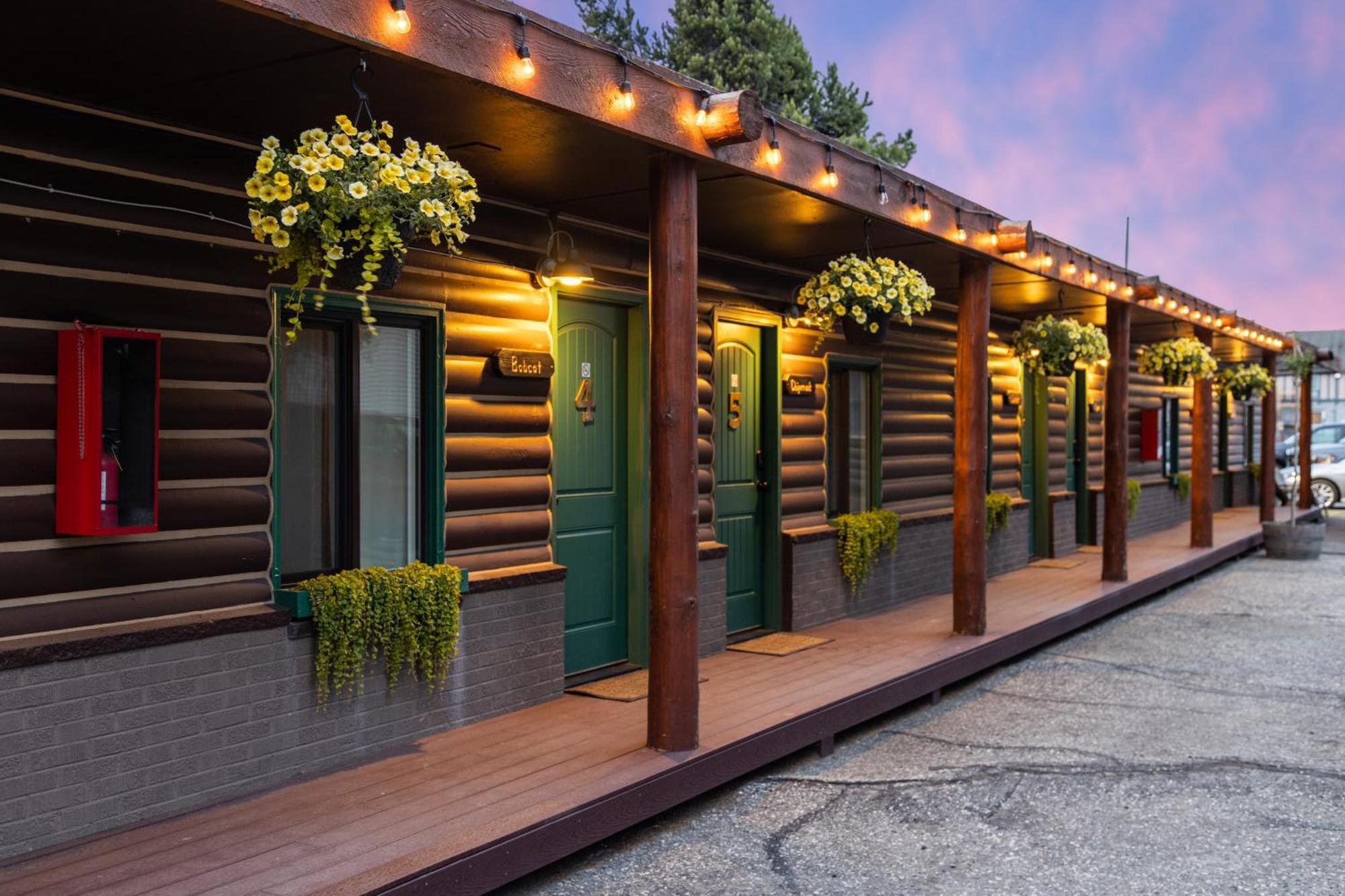 Hotel The Bucking Moose West Yellowstone Exteriér fotografie